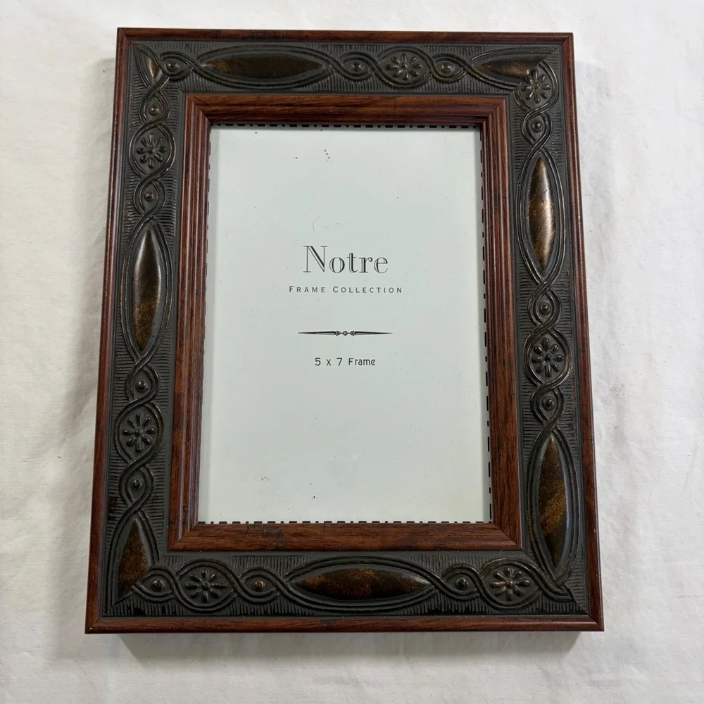 Notre Frame Vintage 5x7 Picture Frame Wood Grain Metallic Floral Relief Decor